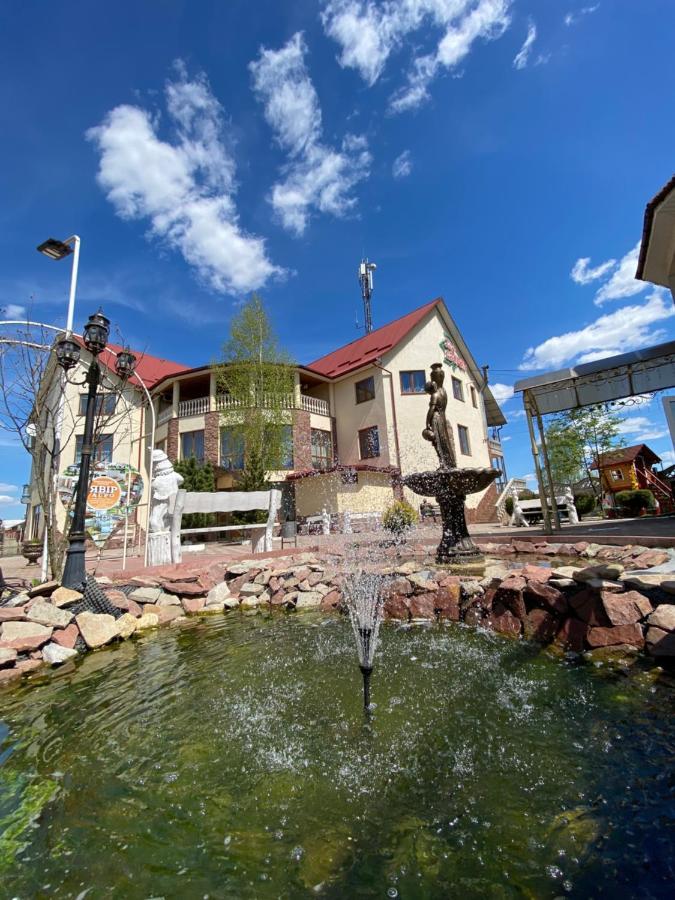 Отель Pid Yavorom Drogomirchany Экстерьер фото