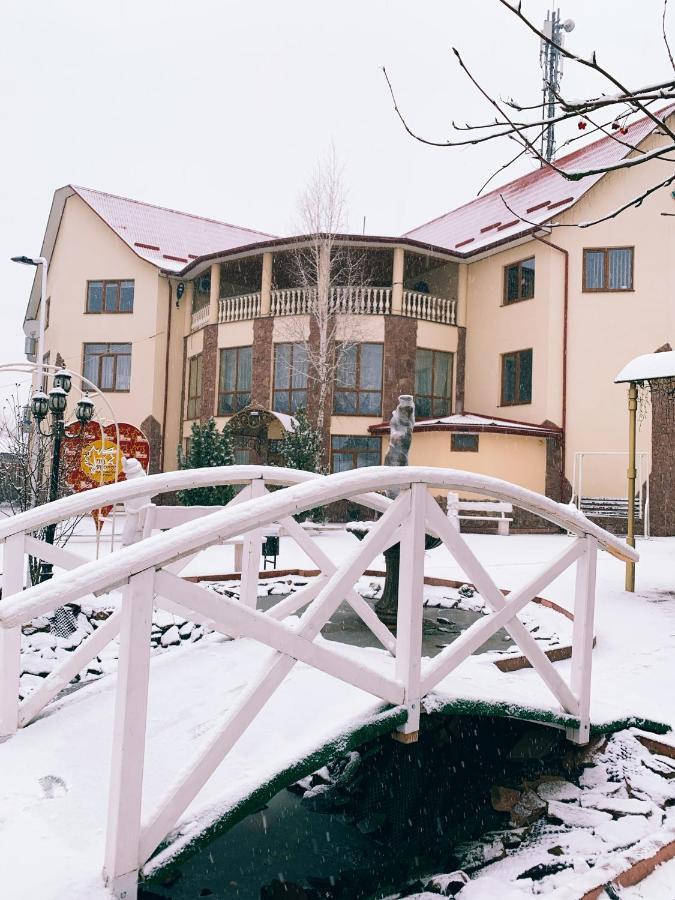 Отель Pid Yavorom Drogomirchany Экстерьер фото